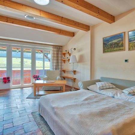 Apartmány Nad Stájemi - Jítravský Dvorec Rynoltice Exterior foto