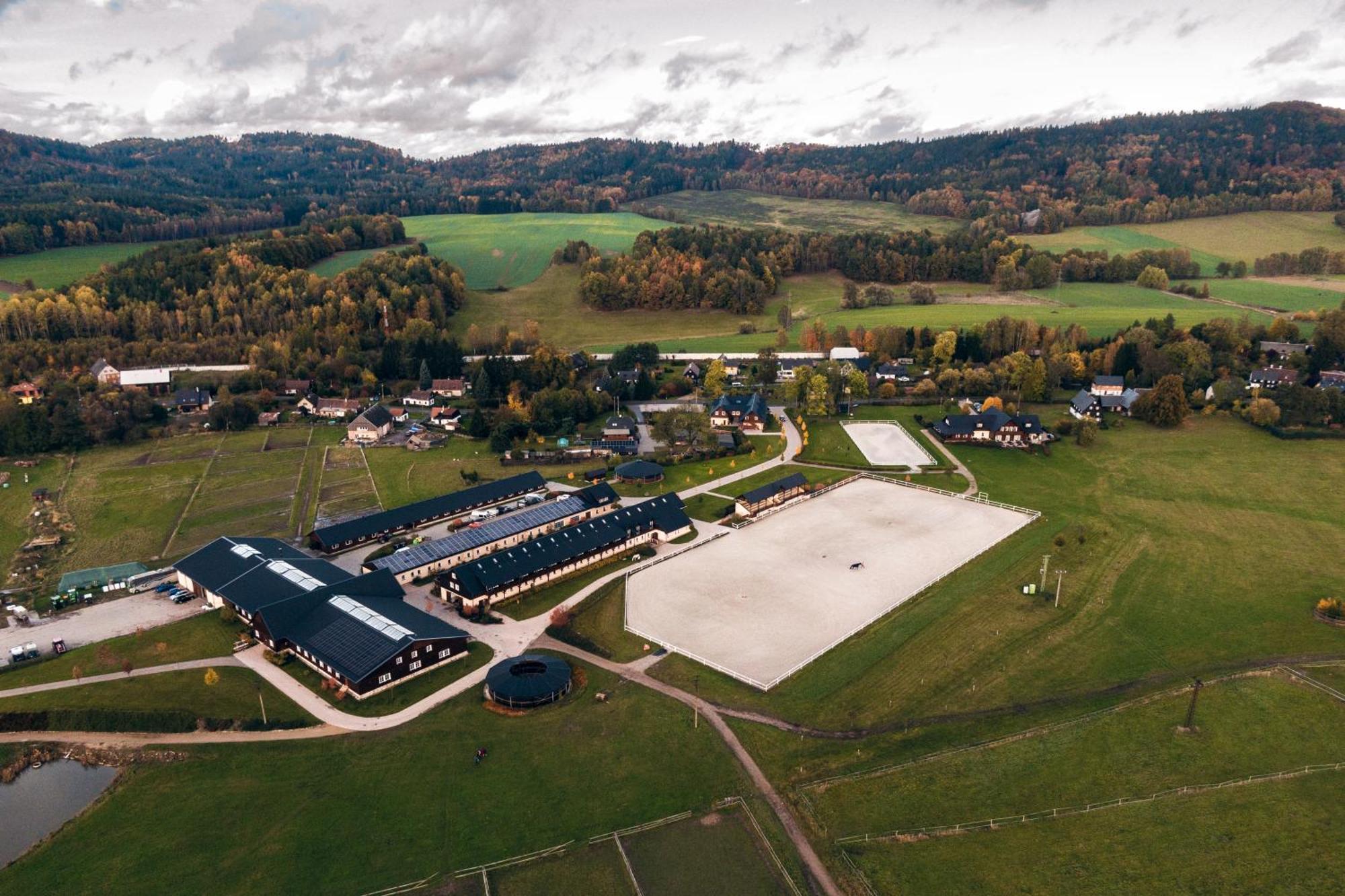 Apartmány Nad Stájemi - Jítravský Dvorec Rynoltice Exterior foto