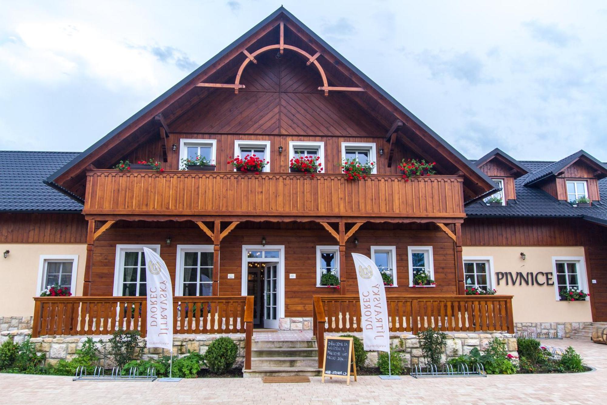 Apartmány Nad Stájemi - Jítravský Dvorec Rynoltice Exterior foto