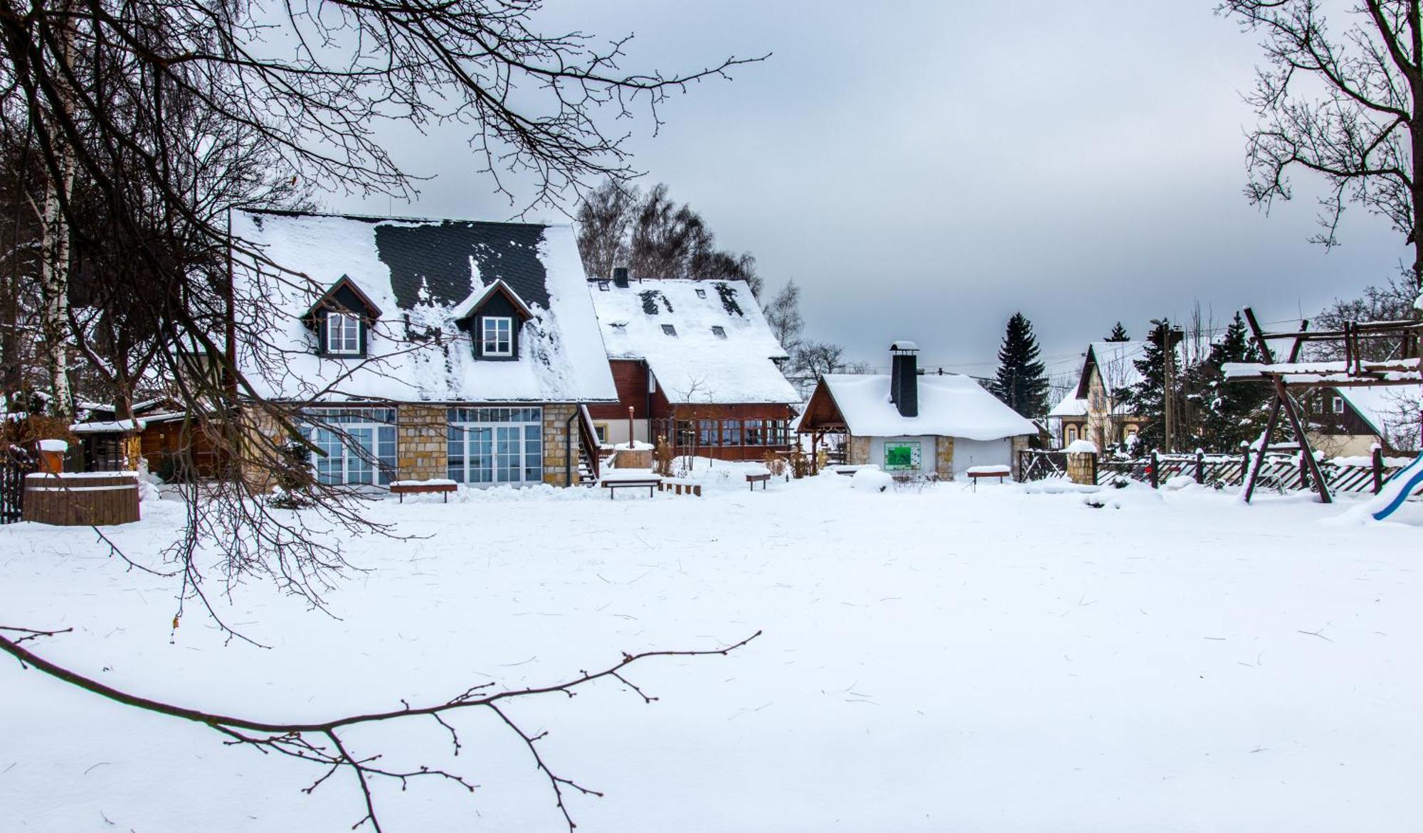 Apartmány Nad Stájemi - Jítravský Dvorec Rynoltice Exterior foto